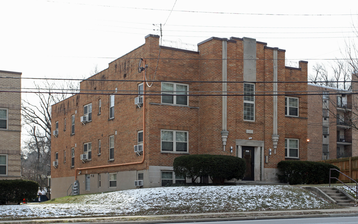 Madison Road Apartments in Cincinnati, OH - Building Photo