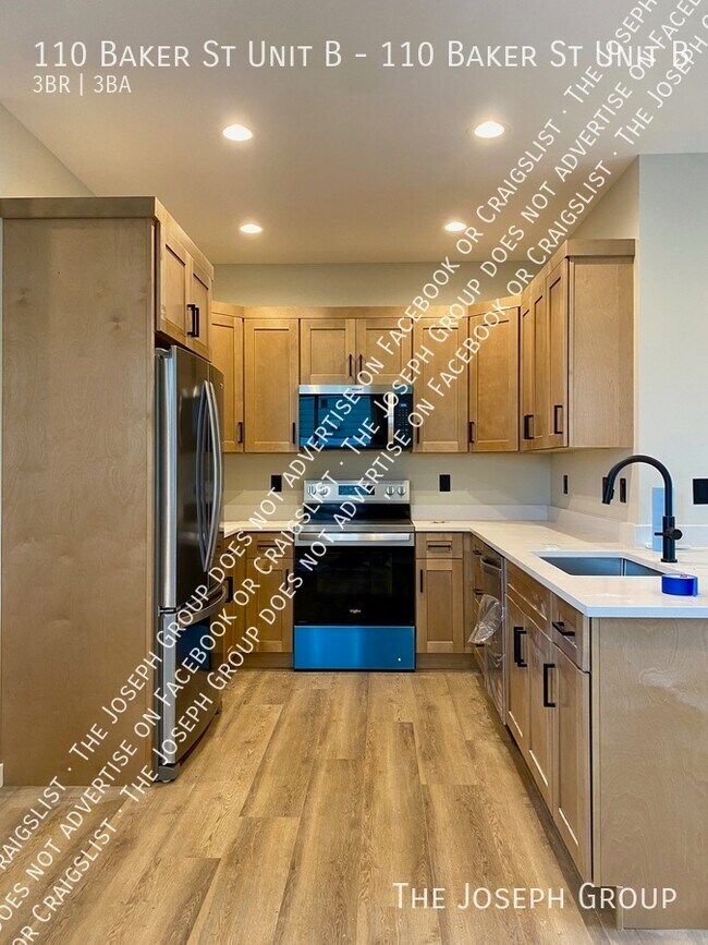 110 Baker St in Everson, WA - Building Photo - Building Photo