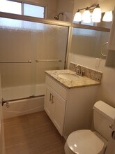 2517 Foothill Blvd, Unit 2517 1/2 in Montrose, CA - Building Photo - Building Photo