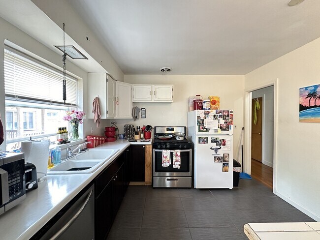 2707 W Berwyn Ave in Chicago, IL - Building Photo - Building Photo
