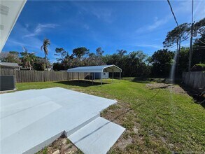 5968 SE Avalon Dr in Stuart, FL - Building Photo - Building Photo