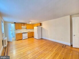 1914 Pine St in Philadelphia, PA - Building Photo