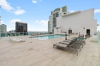 133 NE 2nd Ave, Unit 1119 in Miami, FL - Foto de edificio - Building Photo