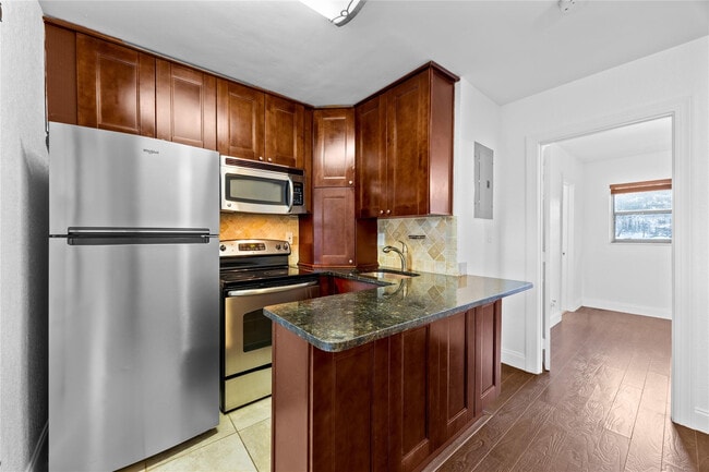 property at 413 SE 16th St