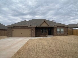 3 Misty Morning Ln in Elgin, OK - Building Photo