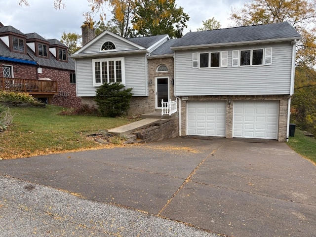 property at 945 1/2 Broglie Dr