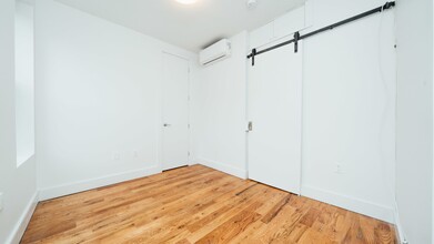 865 Hart St in Brooklyn, NY - Building Photo - Building Photo