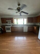 71 Berkeley St, Unit Second Floor in Somerville, MA - Building Photo