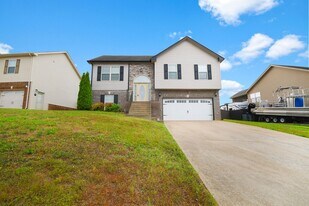 1842 Macarther Way in Clarksville, TN - Building Photo