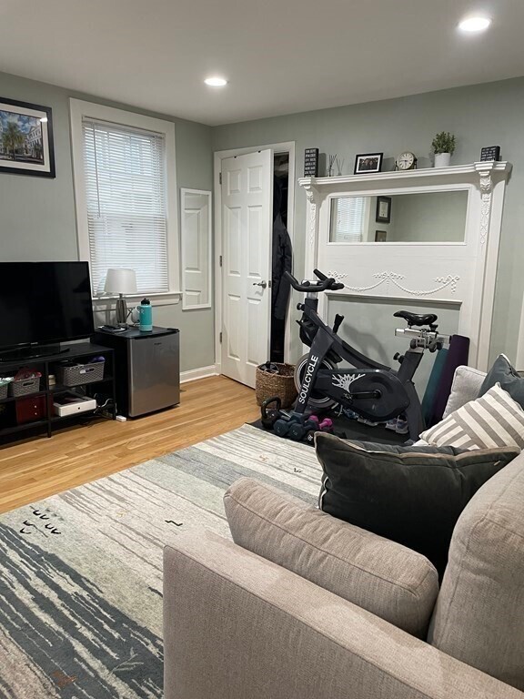 117 Gore St, Unit 1 in Cambridge, MA - Foto de edificio - Building Photo