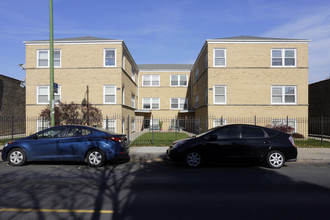 6944 W Diversey in Chicago, IL - Foto de edificio - Building Photo