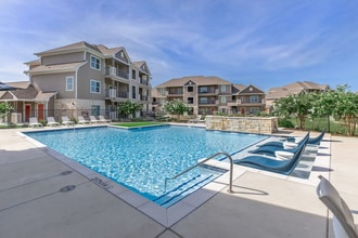 Village at Pepper Creek Apartments in Temple, TX - Building Photo - Building Photo