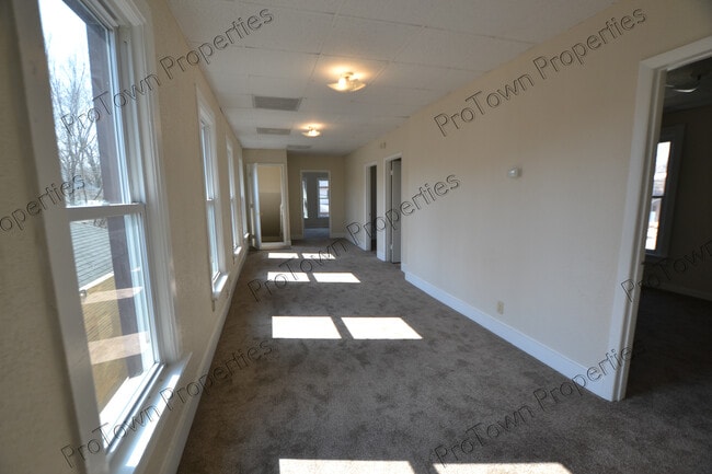 342 Pine St, Unit 342 in Joliet, IL - Building Photo - Building Photo