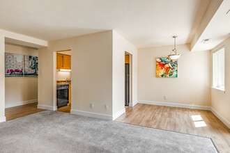 Northgate Apartments in Silver Spring, MD - Building Photo - Interior Photo