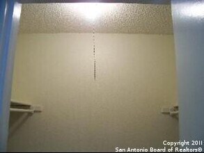 5513 Lochmoor in San Antonio, TX - Building Photo - Building Photo