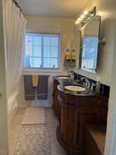 592 N 3rd St in Bishop, CA - Foto de edificio - Building Photo