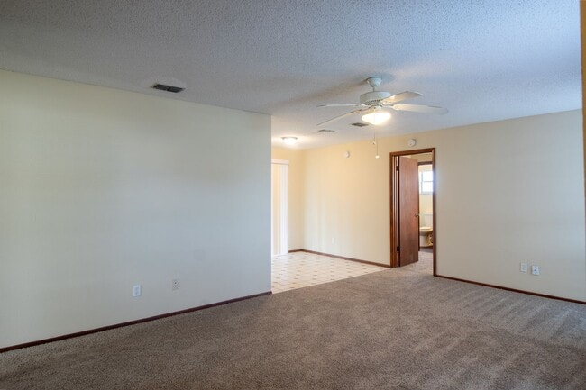 7611 Autumn Pines Dr in Orlando, FL - Building Photo - Building Photo