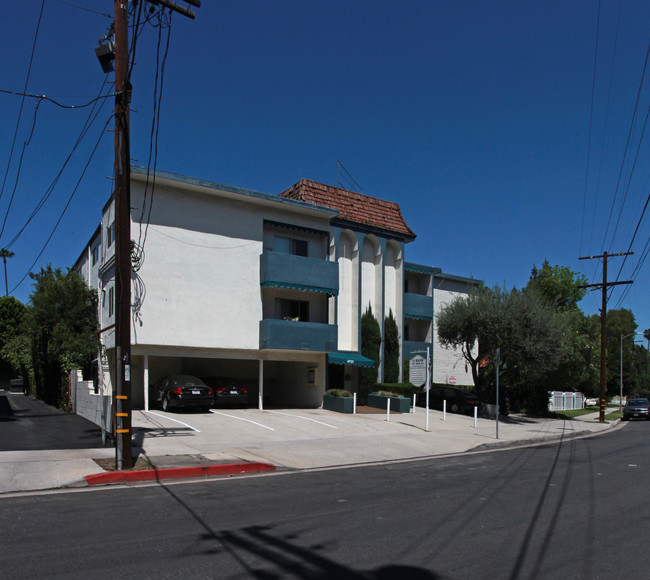 La Maison in Sherman Oaks, CA - Building Photo - Building Photo