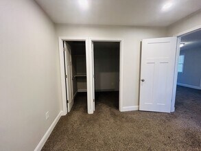 1700 W University St in Wichita, KS - Building Photo - Building Photo