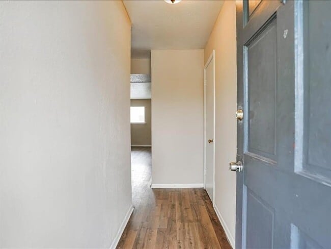 427 Hollyvale Dr in Houston, TX - Building Photo - Building Photo
