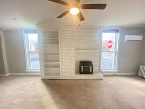 223 W Main St in Hummelstown, PA - Building Photo - Building Photo