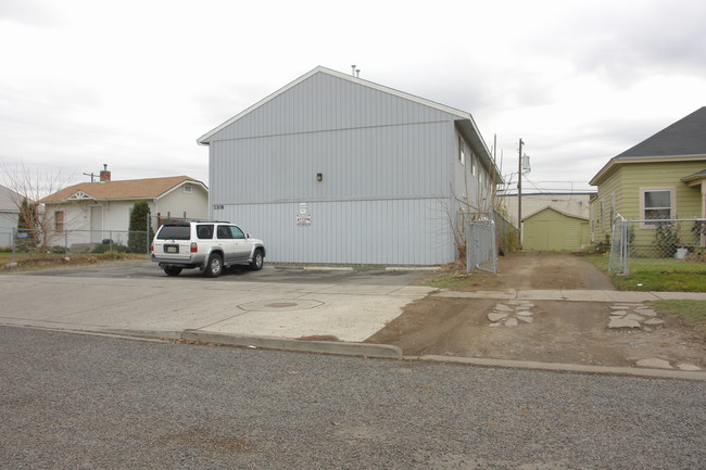 1308 Jefferson Ave in Yakima, WA - Building Photo - Building Photo