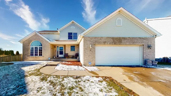 property at 14 Kleggstone Cir