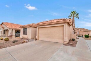 1896 E Lindrick Dr in Chandler, AZ - Building Photo