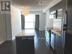 386 Yonge St in Toronto, ON - Building Photo - Building Photo