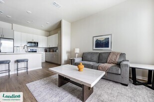 4902 Cosmos Cir in Wimauma, FL - Building Photo