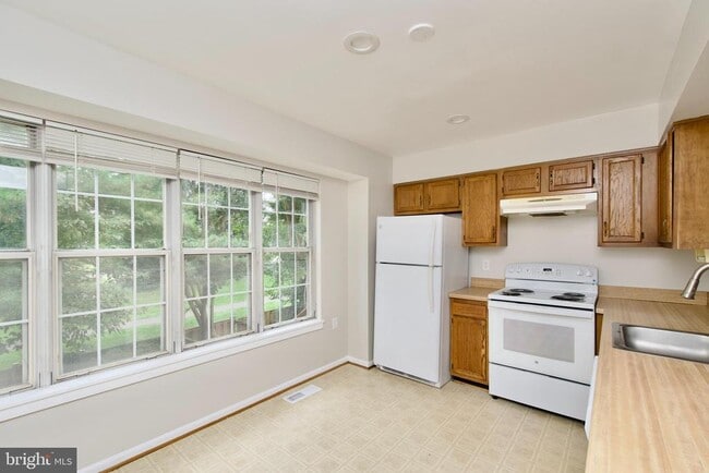 6643 Medinah Ln in Alexandria, VA - Building Photo - Building Photo