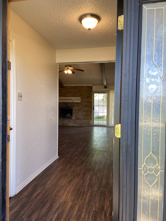 2129 Poppy Ln in Richardson, TX - Building Photo - Building Photo