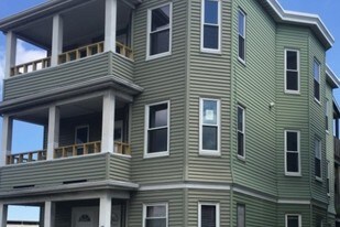 19 New Hampshire Ave, Unit 3 in Somerville, MA - Building Photo