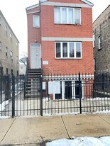 3518 W Lexington St in Chicago, IL - Building Photo