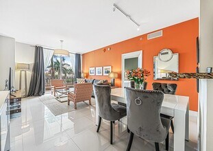 550 Okeechobee Blvd, Unit 306 in West Palm Beach, FL - Building Photo - Building Photo