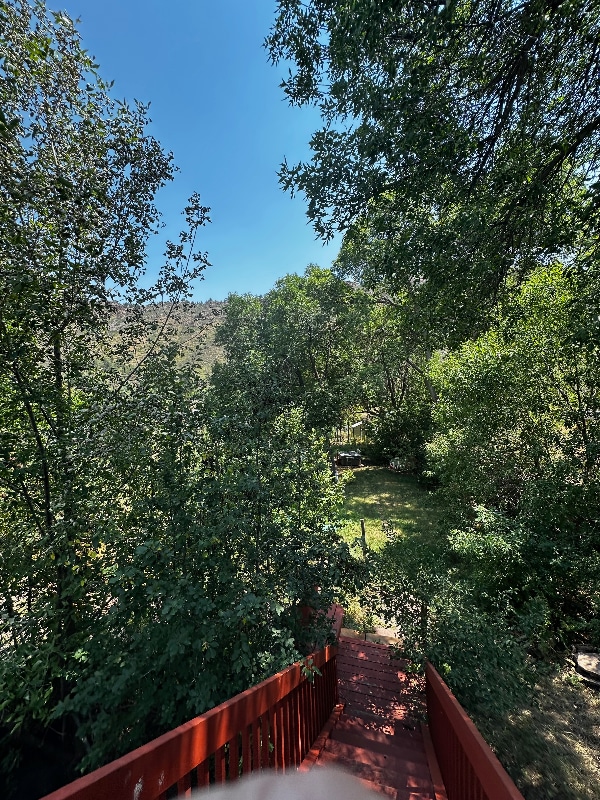 2052 Apple Valley Rd