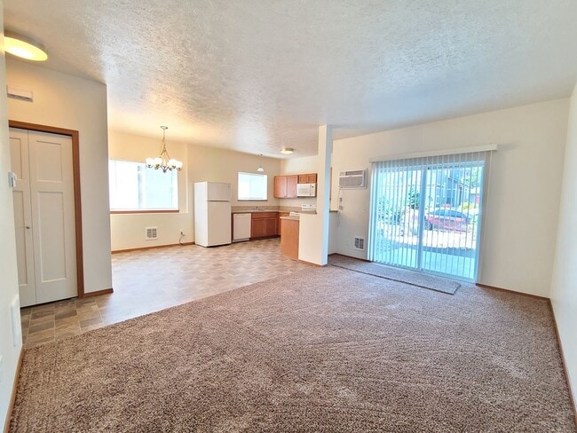 property at 6022 N Wiscomb St