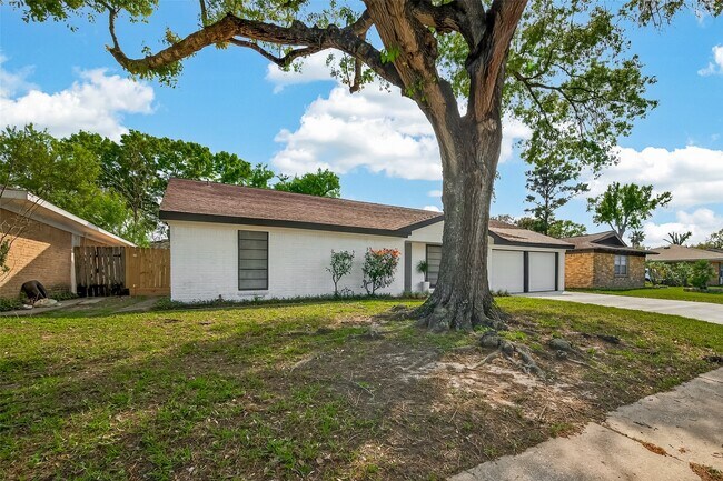 5523 Kuldell Dr in Houston, TX - Building Photo - Building Photo