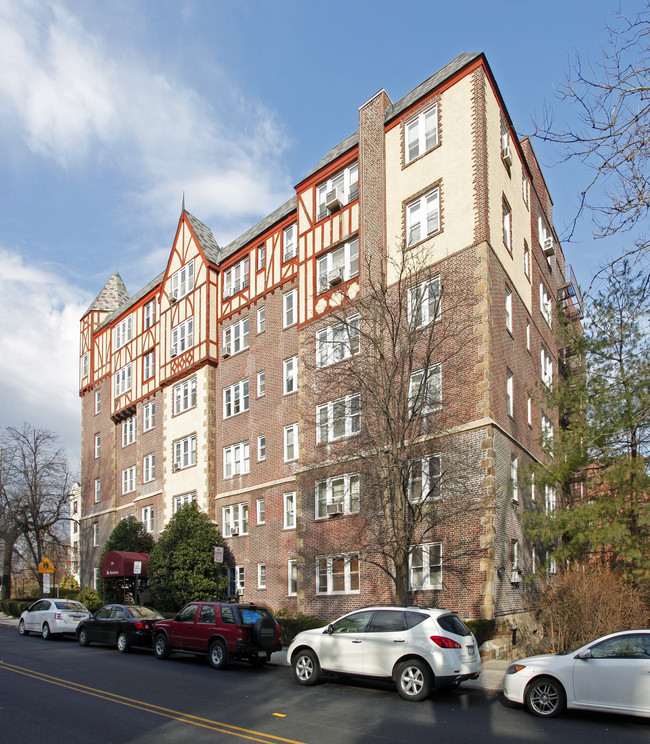 The Inverness in Yonkers, NY - Building Photo - Building Photo