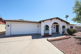 12009 N 34th St in Phoenix, AZ - Building Photo