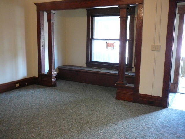 453 W 8th St, Unit Front in Erie, PA - Foto de edificio - Building Photo