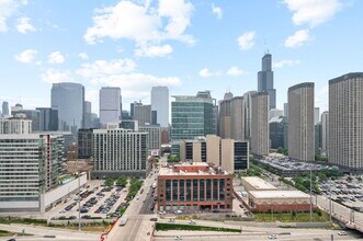 737 W Washington Blvd in Chicago, IL - Building Photo - Building Photo