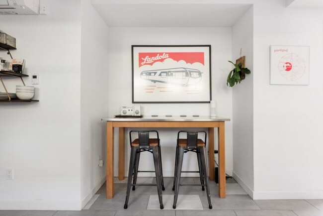 6824 N Catlin Ave in Portland, OR - Building Photo - Building Photo