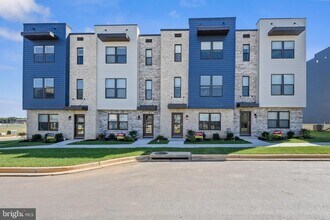 814 Bond St in Frederick, MD - Foto de edificio - Building Photo