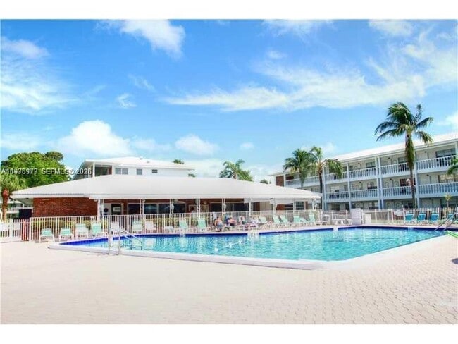 5200 NE 24th Terrace in Fort Lauderdale, FL - Building Photo - Building Photo