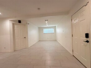 9626 Highmeadow Dr in Houston, TX - Building Photo - Building Photo