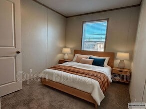 725 S 12th St in Bismarck, ND - Building Photo - Building Photo