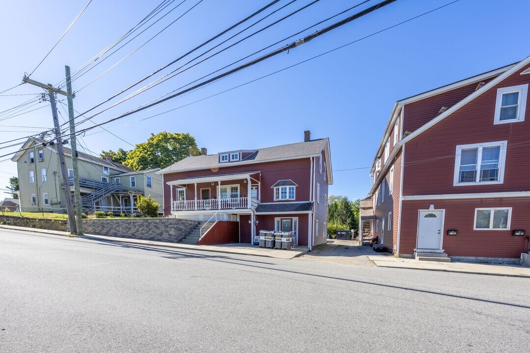 77 Ashland St in Griswold, CT - Building Photo