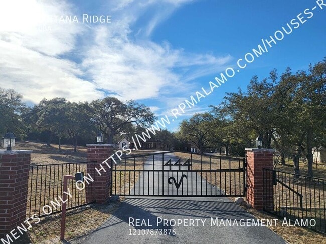 444 Lantana Ridge in Spring Branch, TX - Building Photo - Building Photo