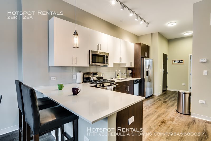 851 W Grand Ave.-Unit -2/2 in Chicago, IL - Building Photo
